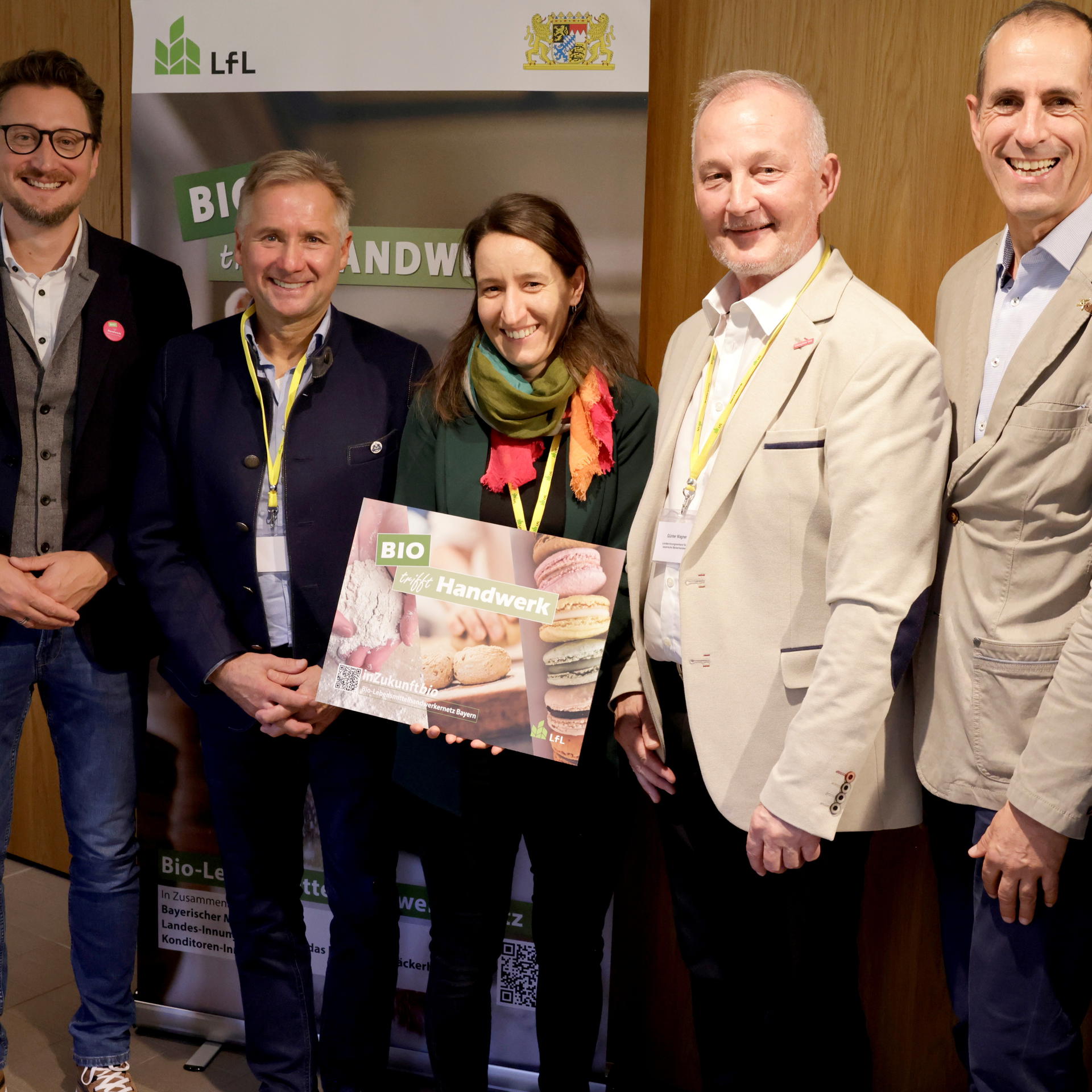 Gruppenbild der Akteurinnen und Akteure bei der Präsentation des neuen LfL-Projekts