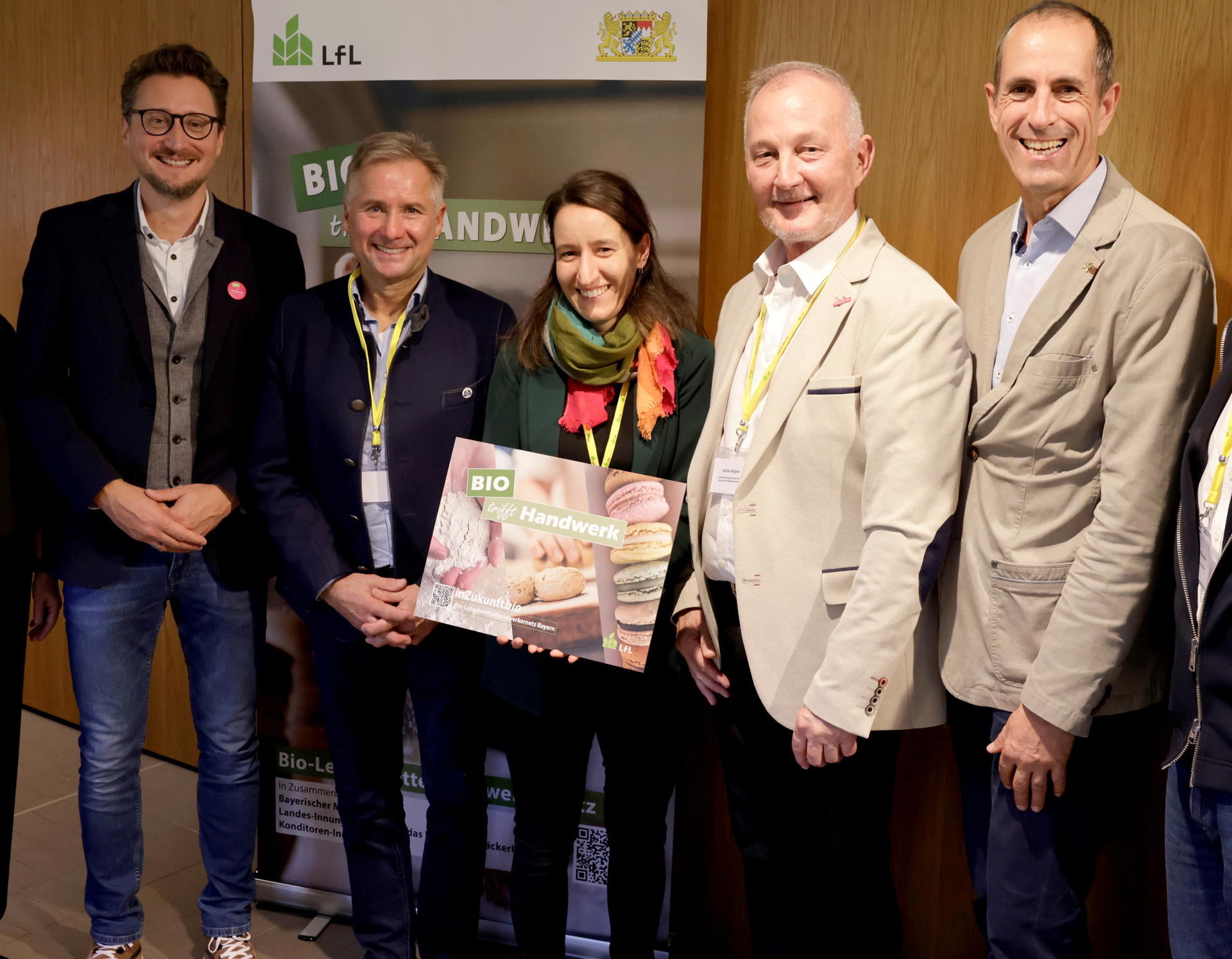 Gruppenbild der Akteurinnen und Akteure bei der Präsentation des neuen LfL-Projekts