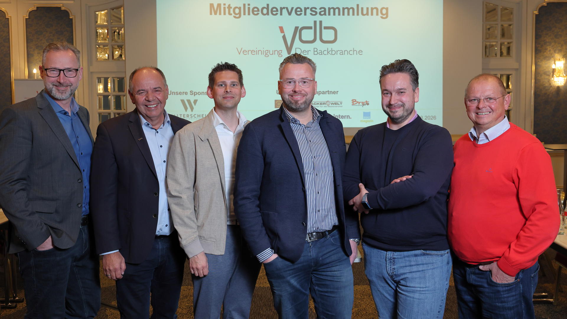 das neu gewahlte prasidium der vdb von links andre bernatzky thomas ludwig henning tau prasident fre